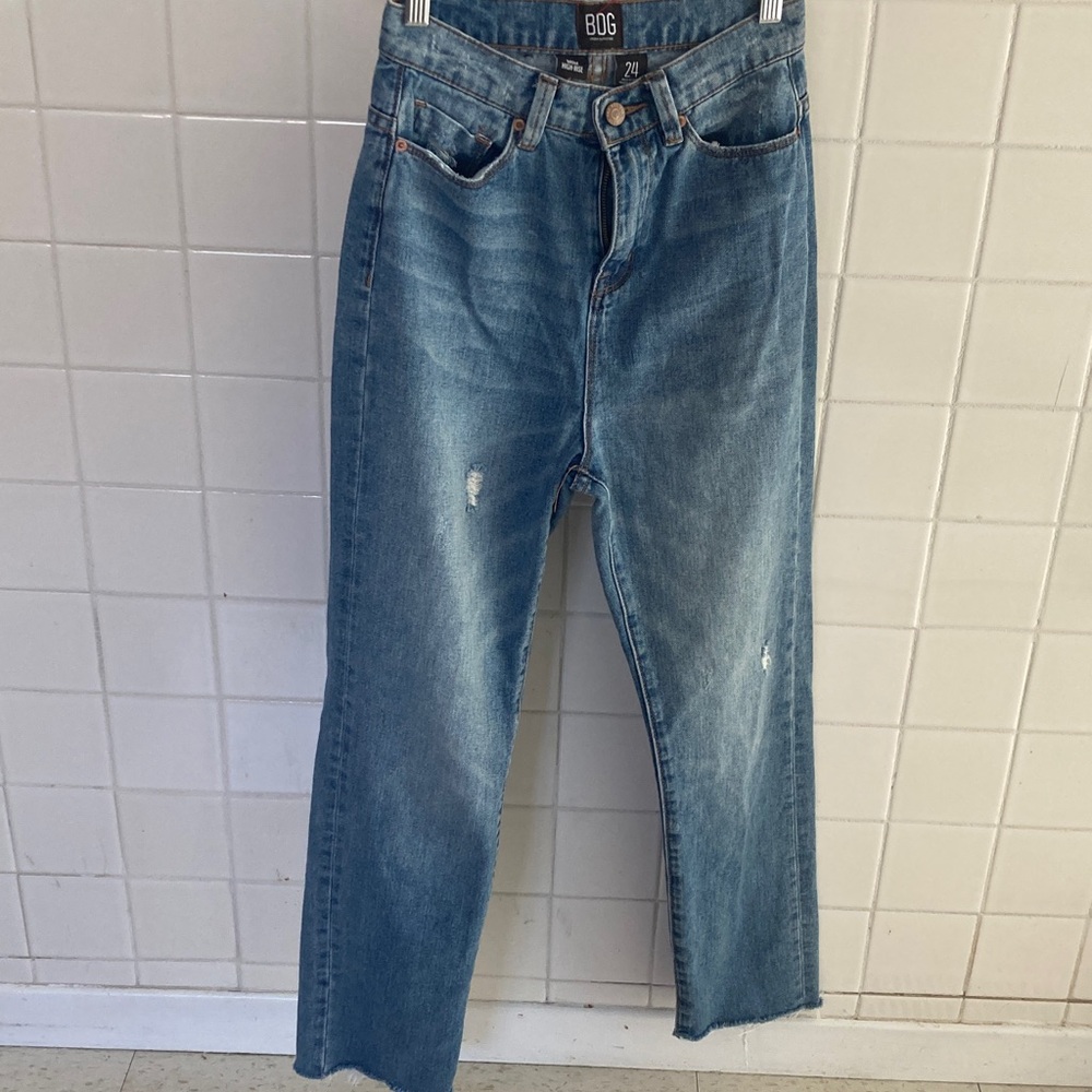 BDG Urban Outfitters 2 pairs of jeans
Size 24US